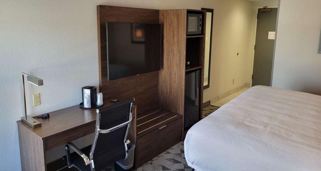 Best Western Plus 해리슨버그 객실 사진